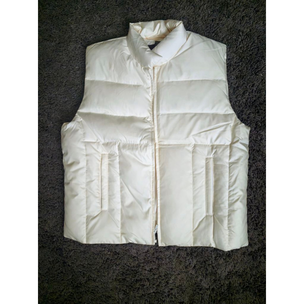 Banana Republic Women's White Bubble Zip Up Vest. Nice Quality. L - Picture 2 of 9